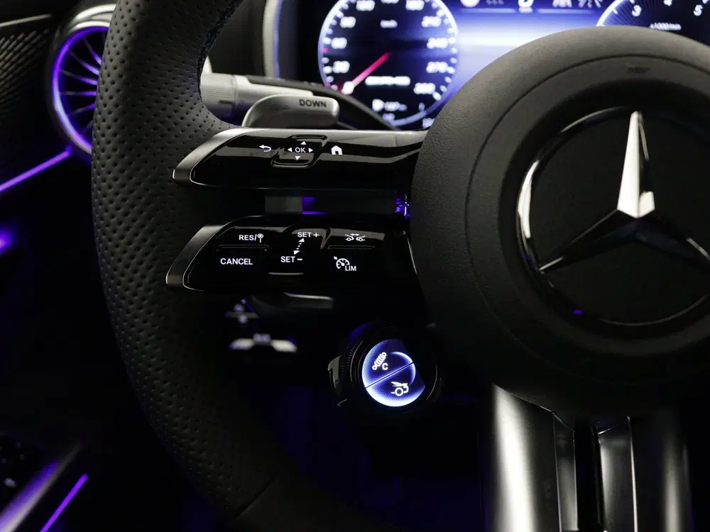 Mercedes-Benz SL AMG 43 381 pk uit 2025, foto 18
