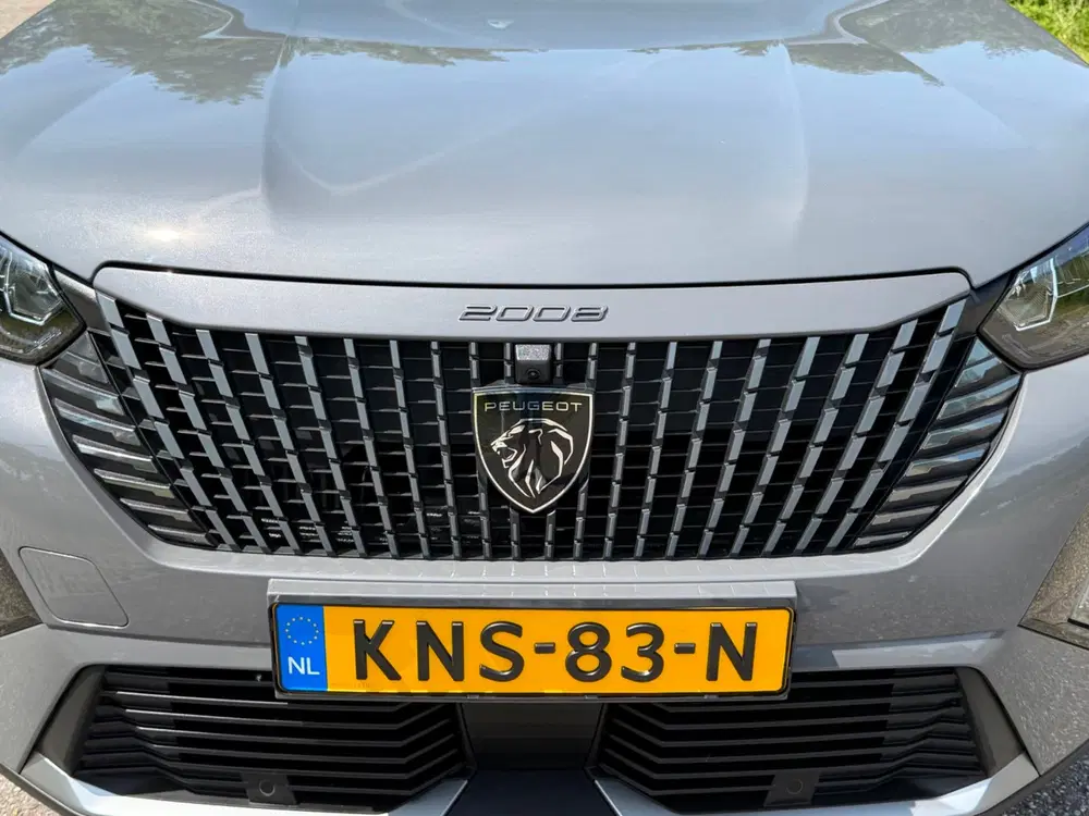 Peugeot 2008 1.2 PureTech 100 Allure uit 2025, foto 17