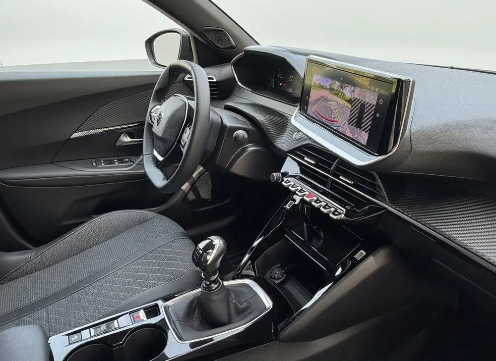 Peugeot 2008 1.2 PureTech 100 Allure uit 2025, foto 2