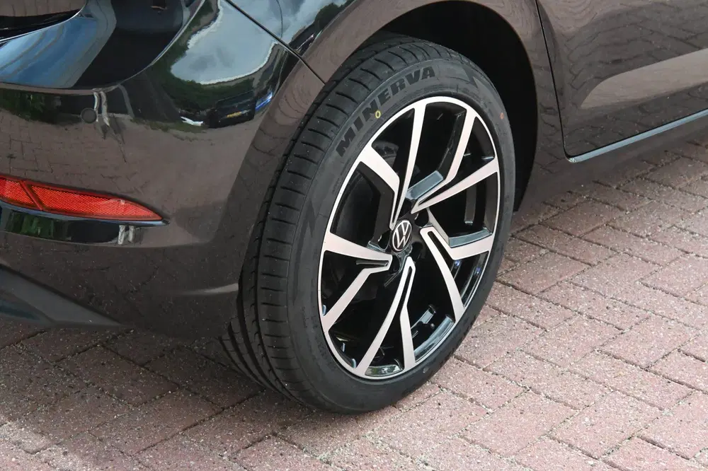 Volkswagen Polo Volkswagen Polo 1.0 TSI R-Line Automaat uit 2022, foto 3