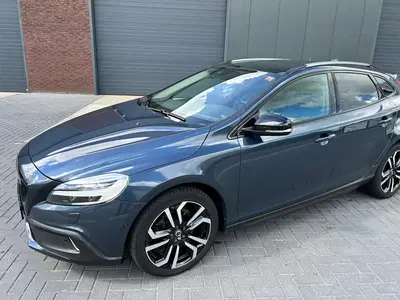 Volvo V40 Cross Country V40 1.5 T3 152PK Geartronic 2019 Blauw uit 2019