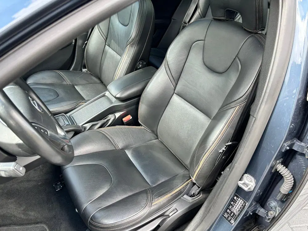 Volvo V40 Cross Country V40 1.5 T3 152PK Geartronic 2019 Blauw uit 2019, foto 13