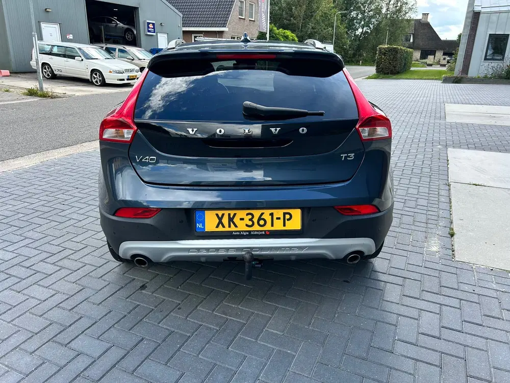 Volvo V40 Cross Country V40 1.5 T3 152PK Geartronic 2019 Blauw uit 2019, foto 3