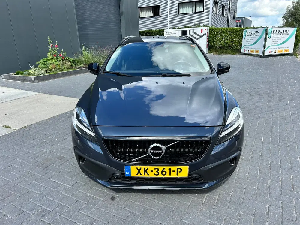 Volvo V40 Cross Country V40 1.5 T3 152PK Geartronic 2019 Blauw uit 2019, foto 4