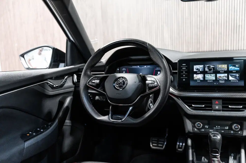 Skoda Kamiq 1.0 TSI DSG Monte Carlo Led Camera uit 2021, foto 14