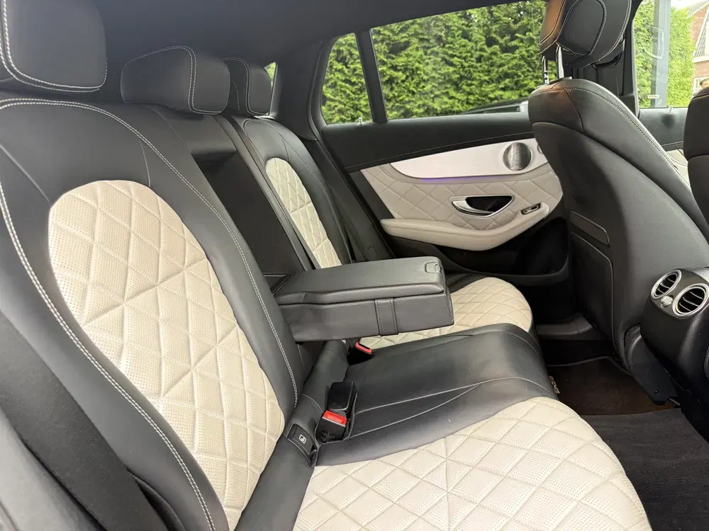 Mercedes-Benz EQC 400 4MATIC AMG Line Premium+ uit 2021, foto 9