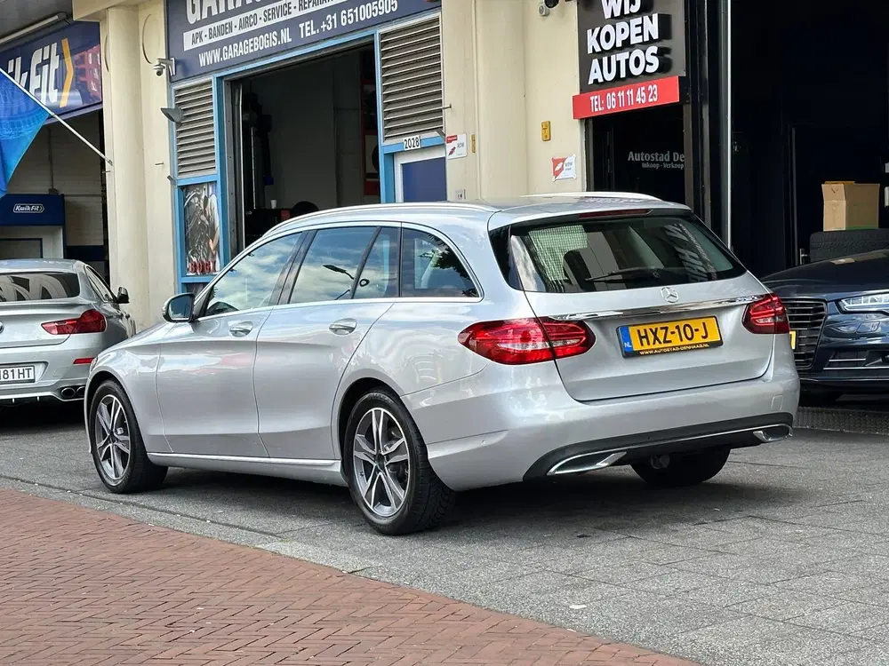 Mercedes-Benz C-Klasse 180 Premium Plus Pack Leer Nav uit 2019, foto 2