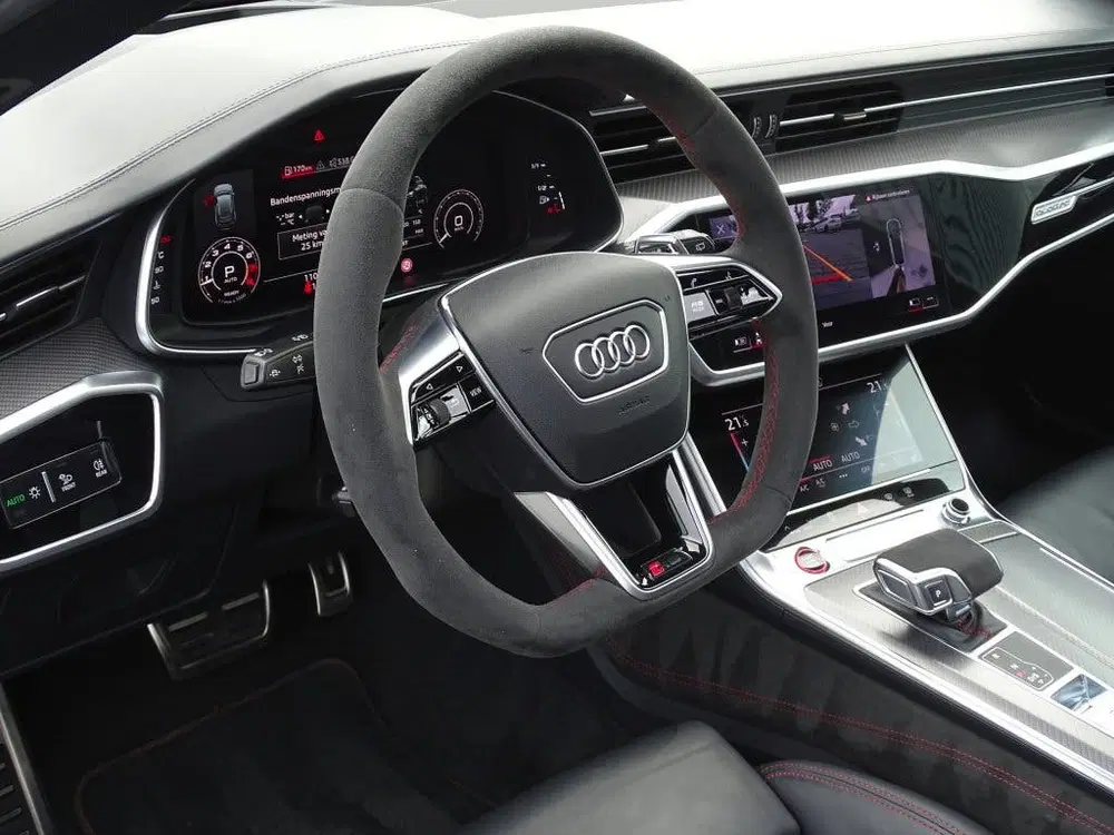 Audi RS6 V8T 601PK Quattro uit 2020, foto 18