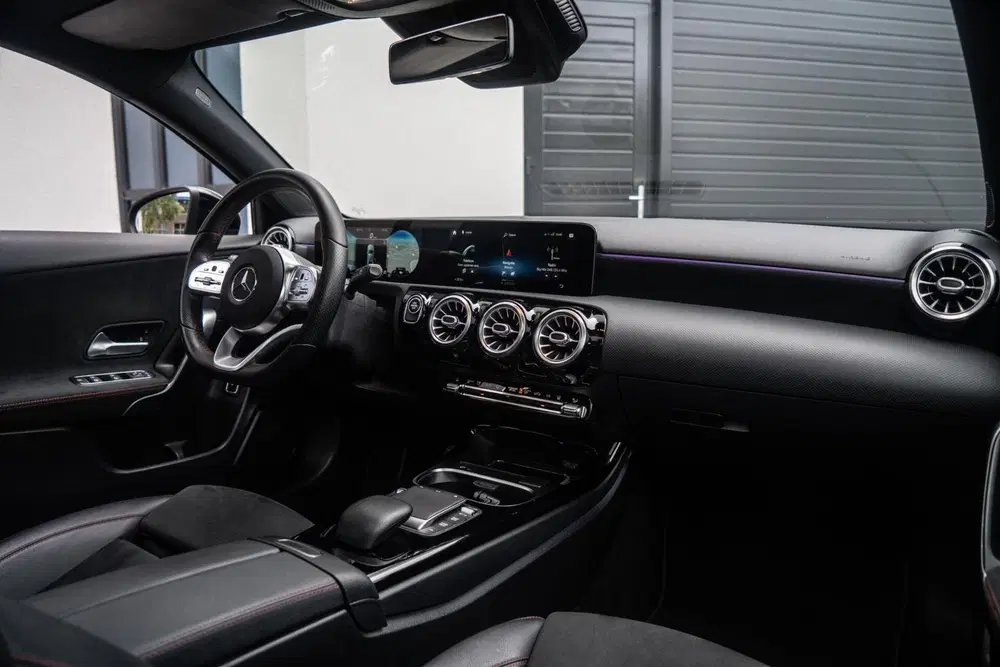 Mercedes-Benz A-Klasse Mercedes A-klasse 250 e AMG NIGHT PANO uit 2020, foto 10