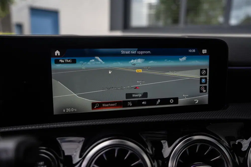 Mercedes-Benz A-Klasse Mercedes A-klasse 250 e AMG NIGHT PANO uit 2020, foto 13
