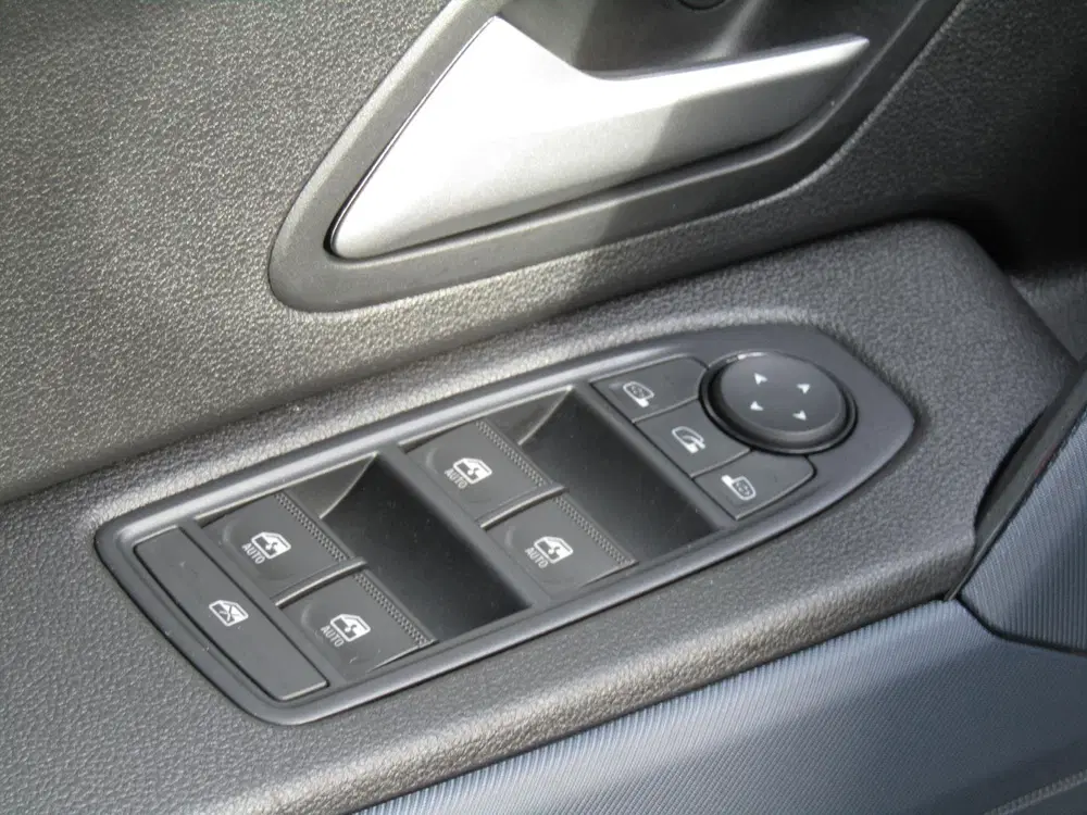 Dacia Duster 1.6 HYBRID 140pk Journey Camera uit 2024, foto 6