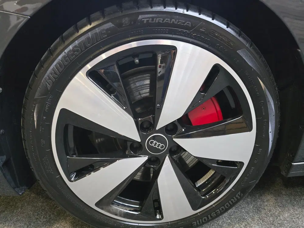 Audi A5 2.0 e-hybrid quattro S edition Competition uit 2025, foto 2