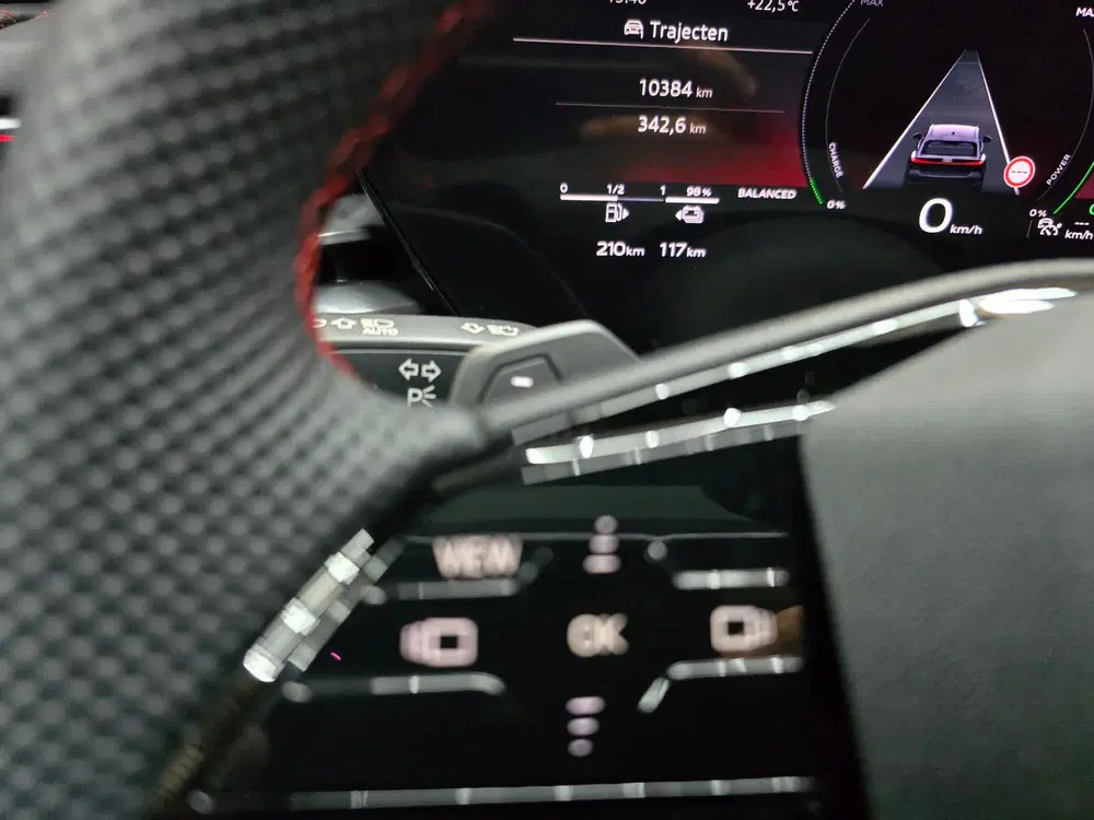 Audi A5 2.0 e-hybrid quattro S edition Competition uit 2025, foto 9