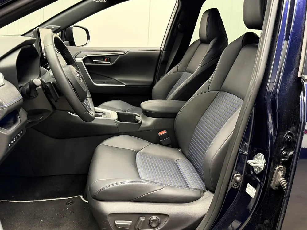 Toyota RAV 4 2.5 Hybrid Style TWOTONE-LEDER-360CAMERA-J uit 2024, foto 3