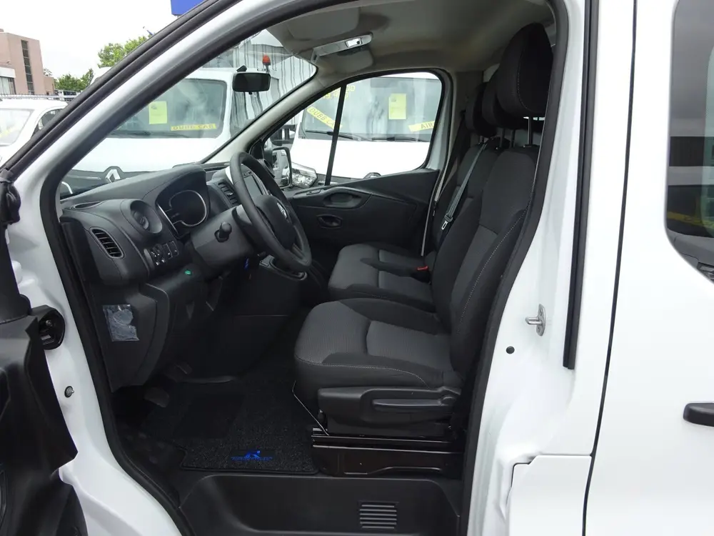 Renault Trafic 2.0 dCi 120 T29 L1H1 2 x SCHUIFDEUR AIRCO uit 2021, foto 12