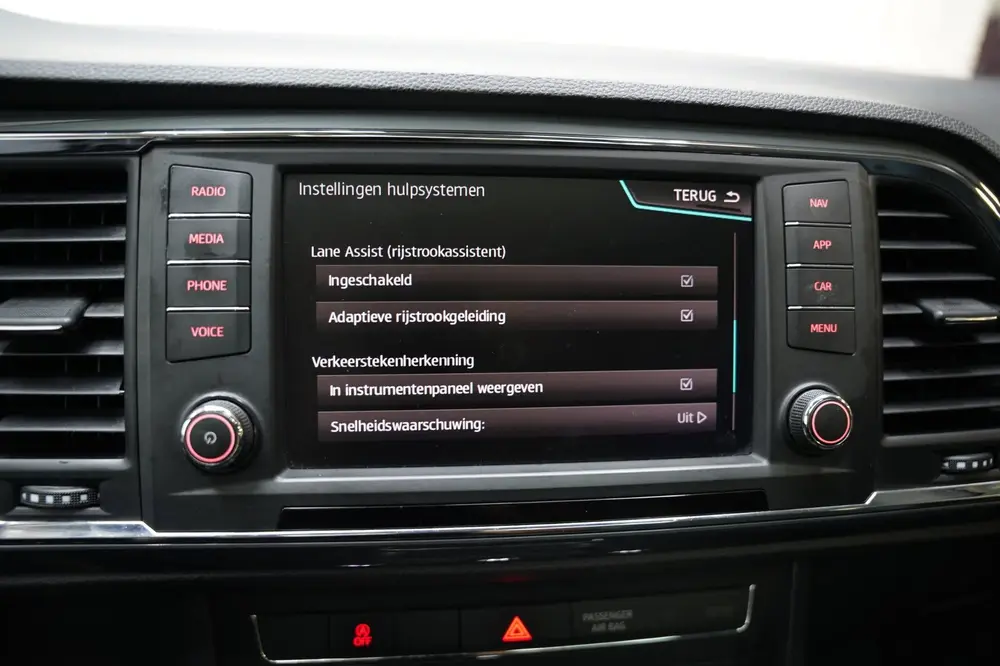 SEAT Ateca 1.5 TSI FR PANO VIRTUAL SFEER CAMERA TREKH uit 2019, foto 20