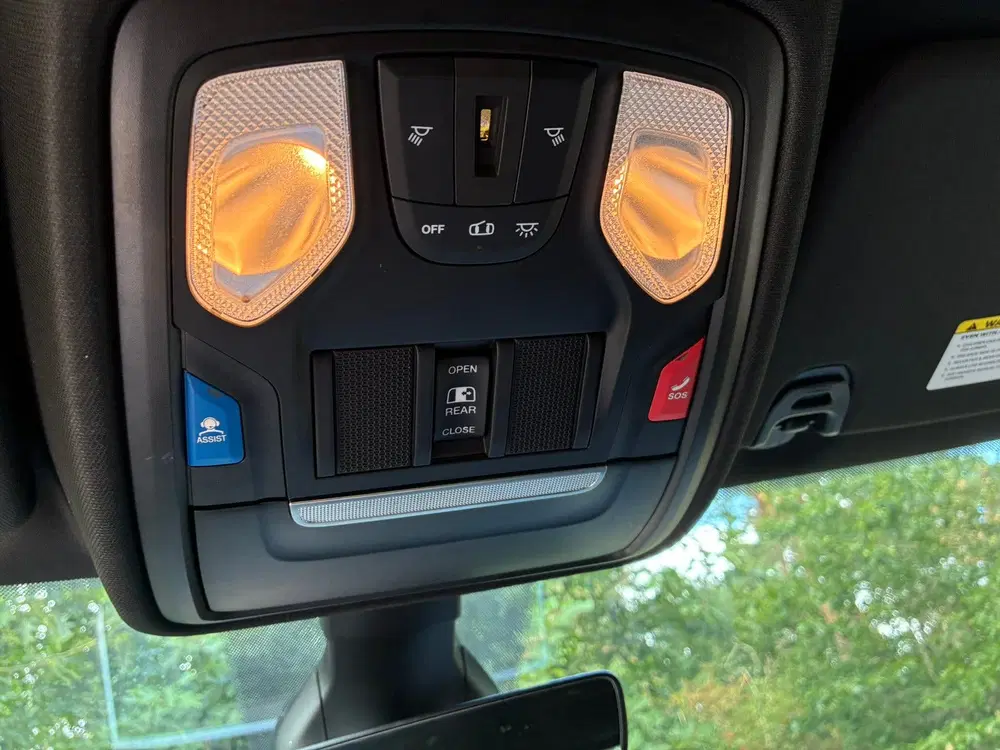 Dodge RAM Longhorn V8 uit 2022, foto 15