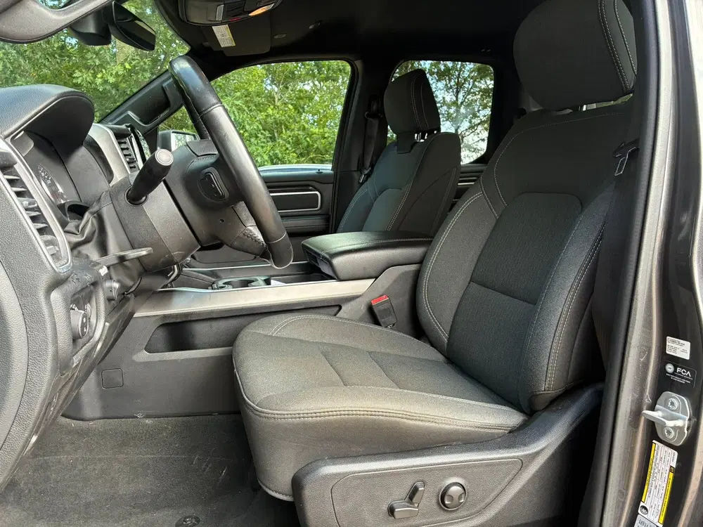 Dodge RAM Longhorn V8 uit 2022, foto 4