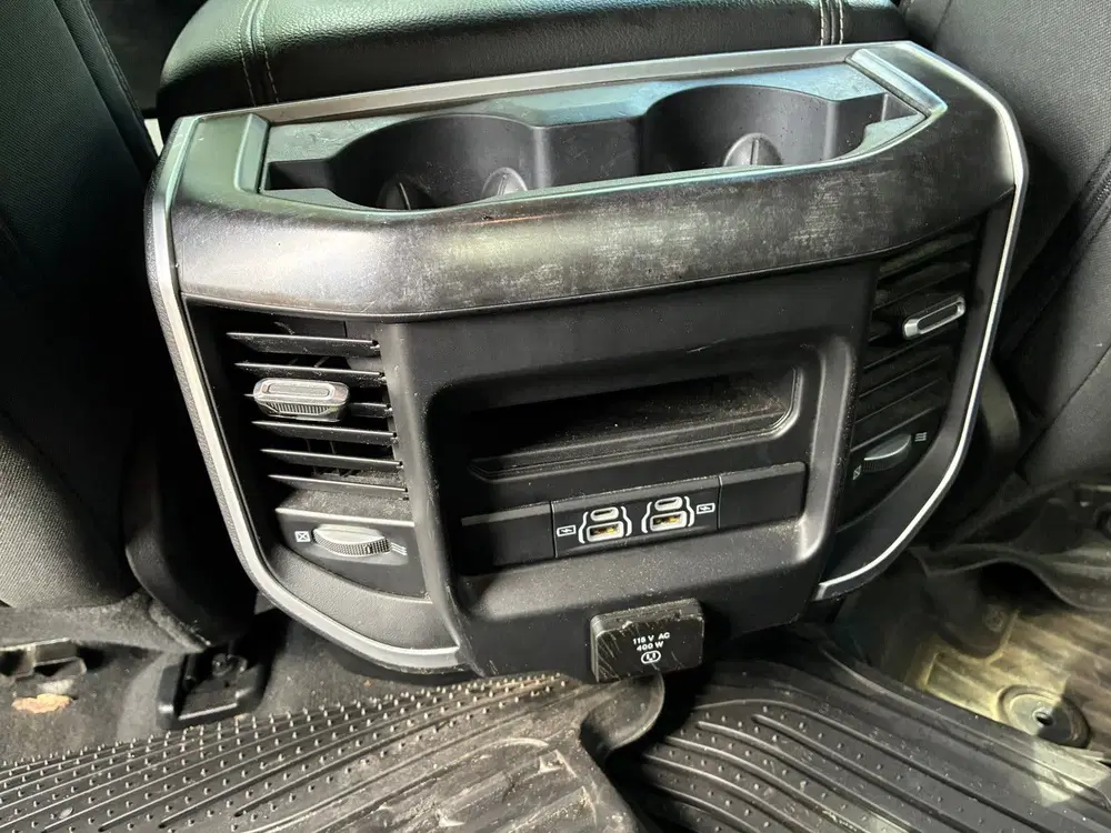 Dodge RAM Longhorn V8 uit 2022, foto 7