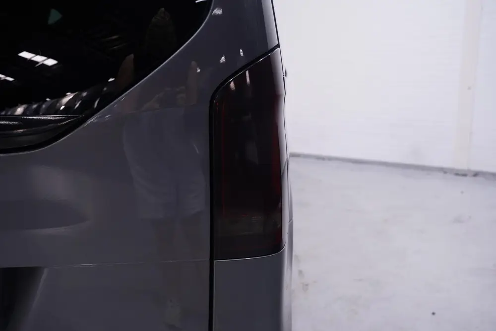 Mercedes-Benz V-Klasse 300d Dubbel Cabine L3 AMG Line Airmat uit 2022, foto 12