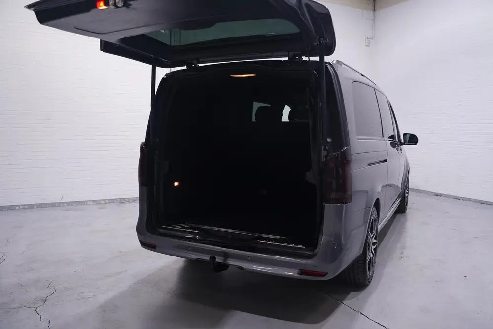 Mercedes-Benz V-Klasse 300d Dubbel Cabine L3 AMG Line Airmat uit 2022, foto 14