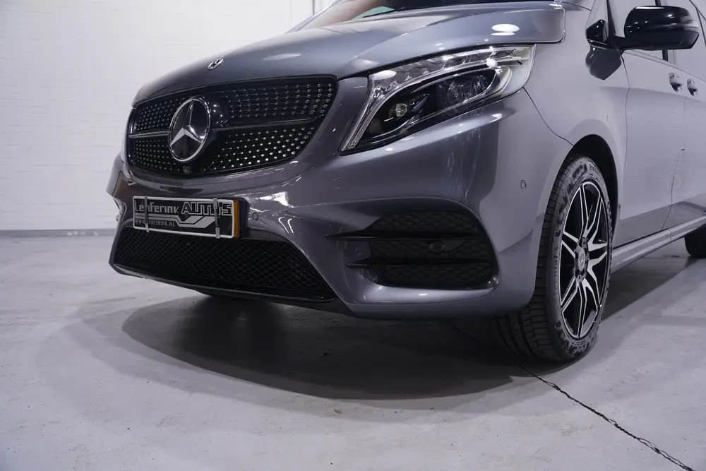 Mercedes-Benz V-Klasse 300d Dubbel Cabine L3 AMG Line Airmat uit 2022, foto 16