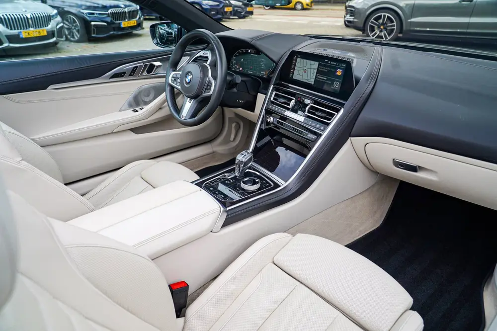 BMW 8-serie M850i xDrive High Executive uit 2019, foto 17