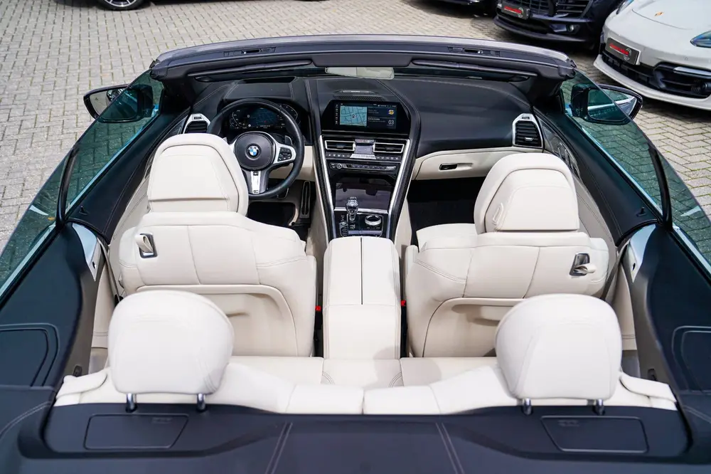 BMW 8-serie M850i xDrive High Executive uit 2019, foto 2