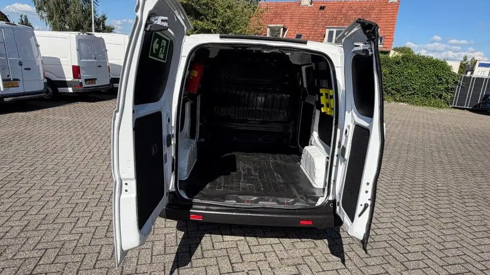 Nissan NV200 ZERO EMISSIE 40KWH 80KW 120PK AIRCO uit 2019, foto 12