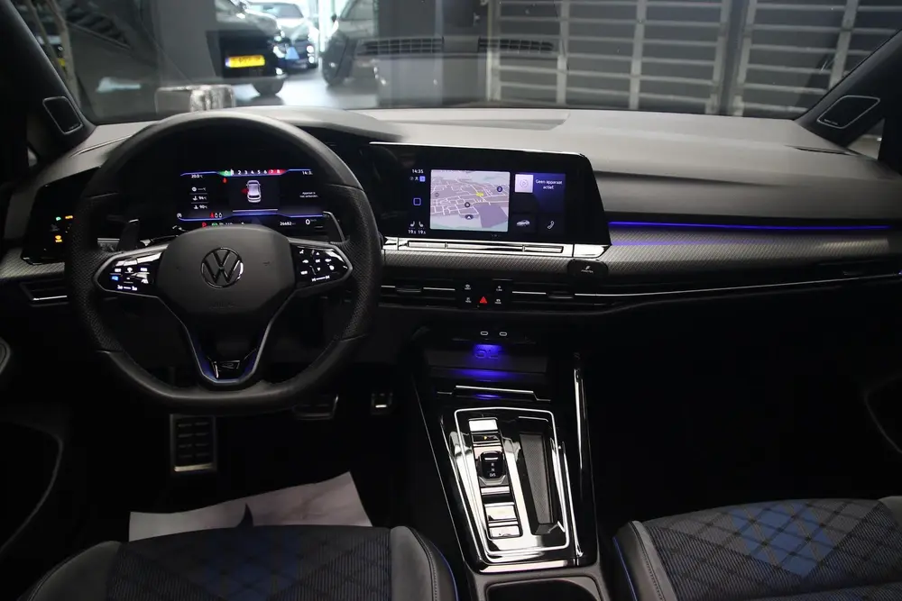 Volkswagen Golf 2.0 TSI R 4M Performance 333PK PANO-H&K-IQ uit 2023, foto 2