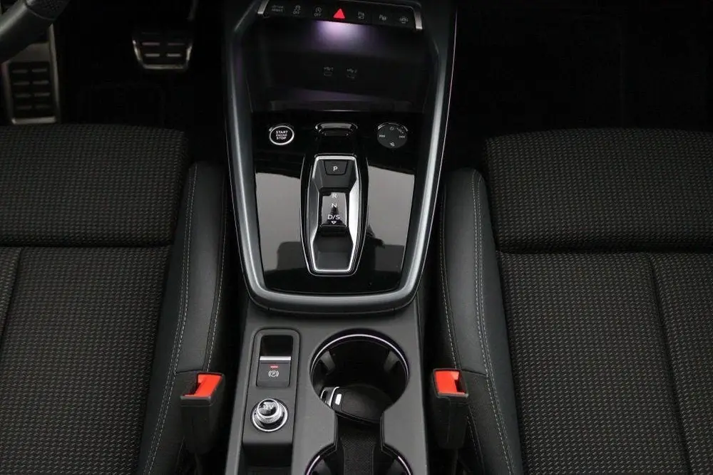 Audi A3 35 TFSI S Edition 3x S-LINE uit 2025, foto 11