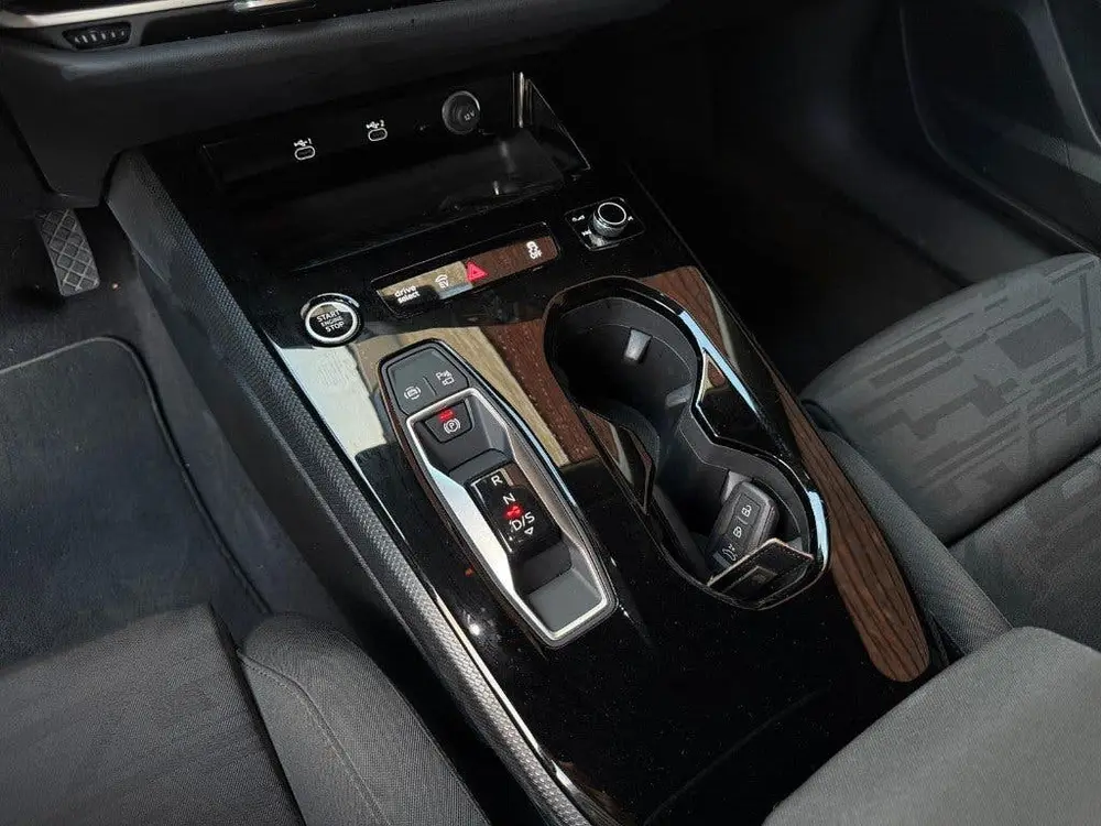 Audi A5 Avant 2.0 e-hybrid quattro S edition 299 P uit 2025, foto 10