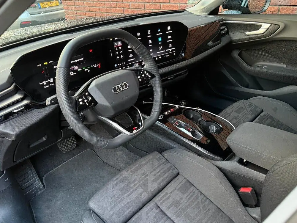 Audi A5 Avant 2.0 e-hybrid quattro S edition 299 P uit 2025, foto 8