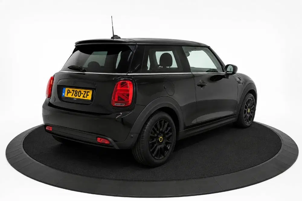 Mini Cooper SE Cooper SE uit 2022, foto 3