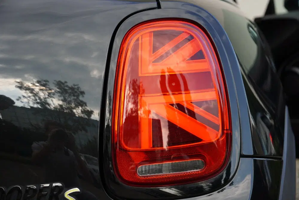 Mini Cooper SE Cooper SE uit 2022, foto 6