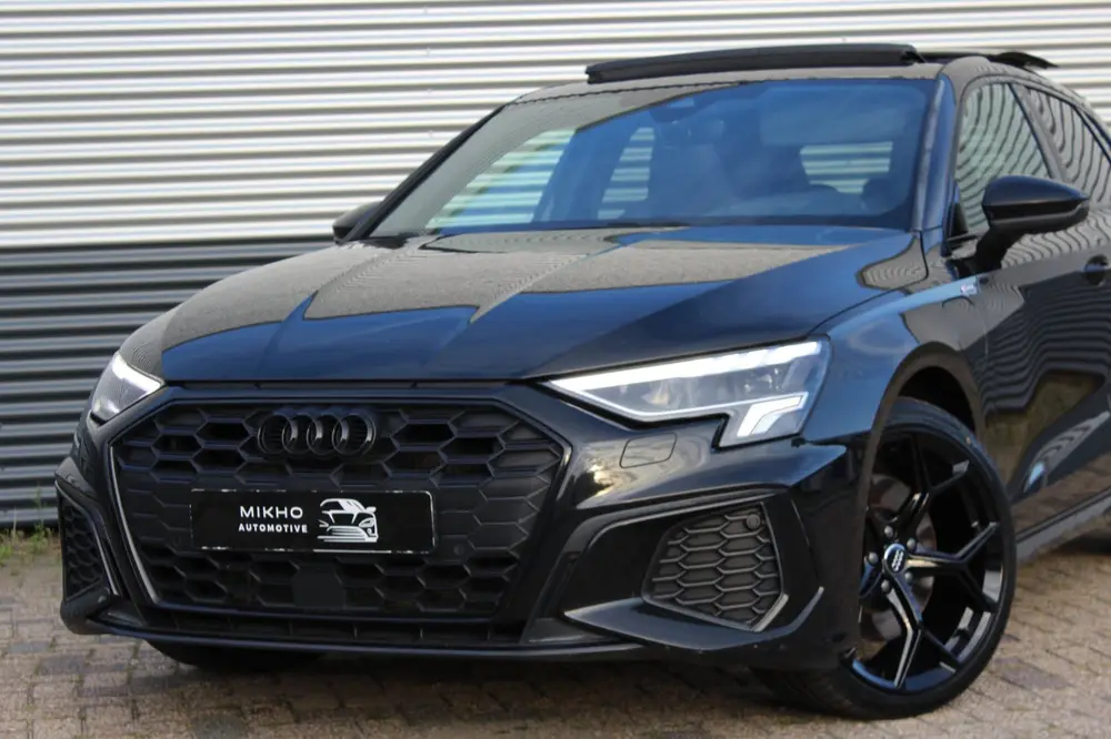 Audi A3 45 TFSI e Competition uit 2023, foto 12