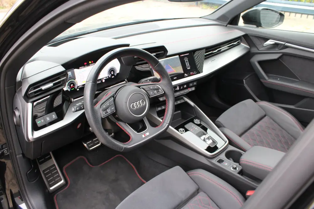Audi A3 45 TFSI e Competition uit 2023, foto 6