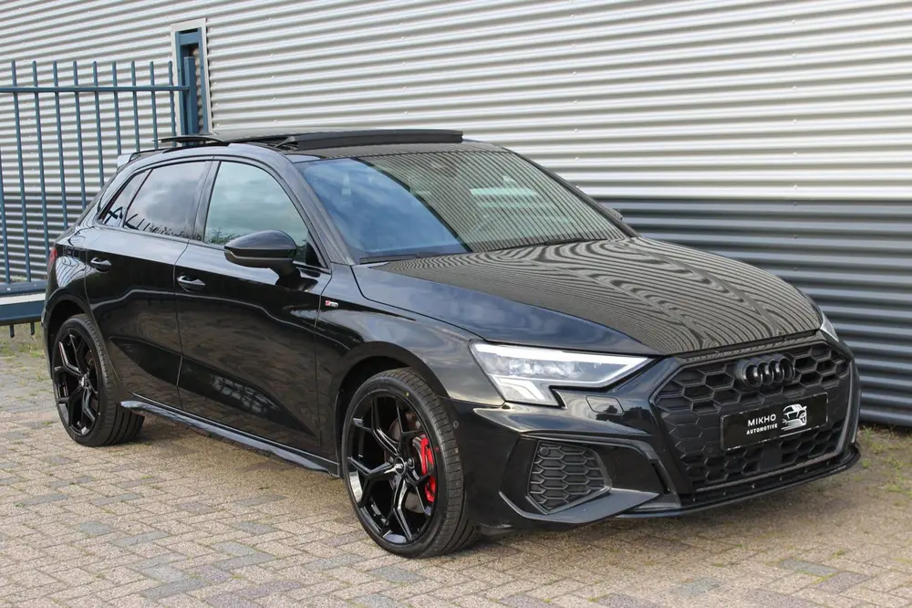 Audi A3 45 TFSI e Competition uit 2023, foto 8