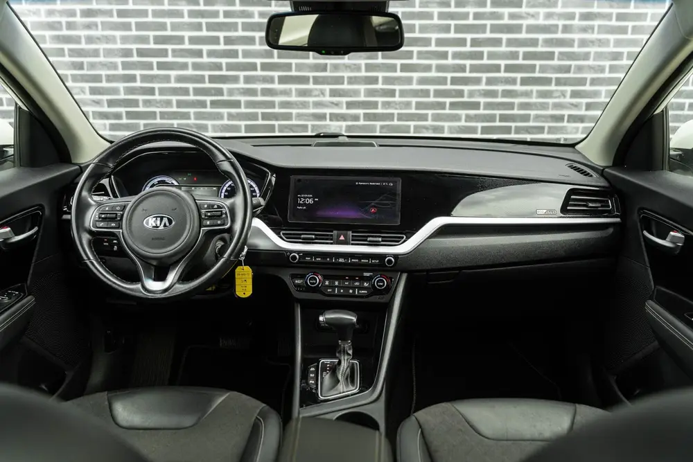Kia Niro 1.6 GDi PHEV DynamicLine uit 2019, foto 2
