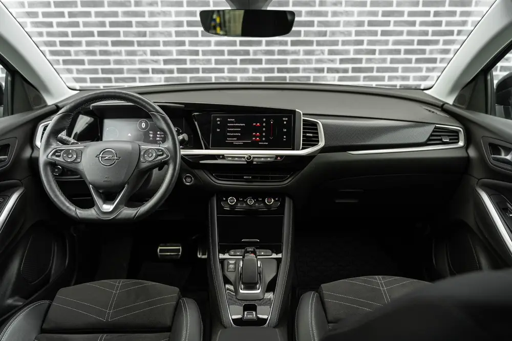 Opel Grandland 1.6 Hybrid GS-Line uit 2023, foto 2