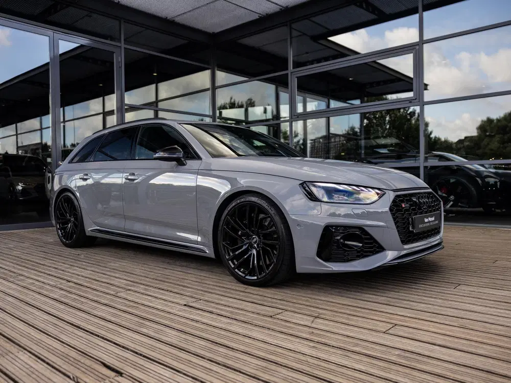 Audi RS4 2.9 TFSI RS 4 quattro competition plus kui uit 2023, foto 3