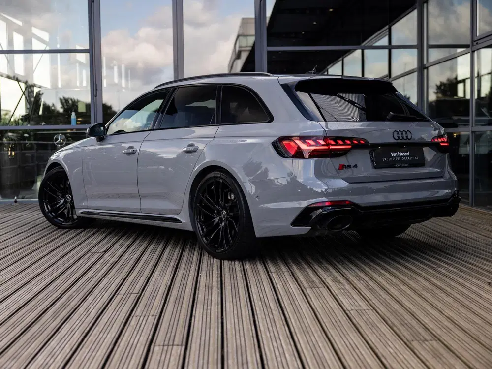 Audi RS4 2.9 TFSI RS 4 quattro competition plus kui uit 2023, foto 4