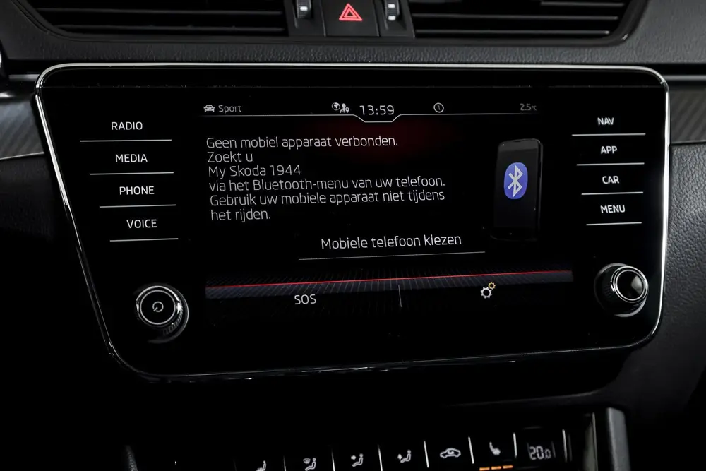 Skoda Superb 1.4 TSI iV Sportline Business uit 2024, foto 19