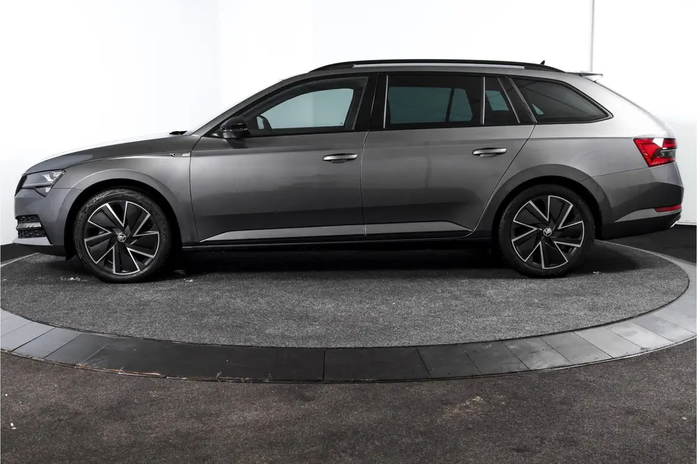 Skoda Superb 1.4 TSI iV Sportline Business uit 2024, foto 5