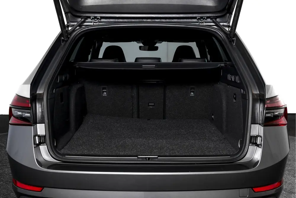 Skoda Superb 1.4 TSI iV Sportline Business uit 2024, foto 8