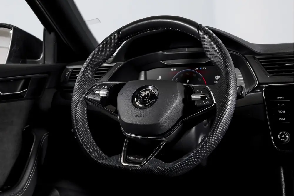 Skoda Superb 1.4 TSI iV Sportline Business uit 2024, foto 9