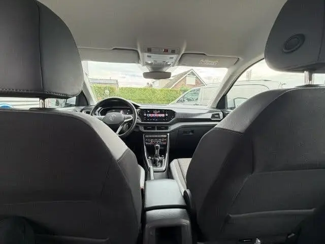 Volkswagen T-Cross 1.0 TSI 110pk 7-DSG R-Line (bj 2023) uit 2023, foto 12