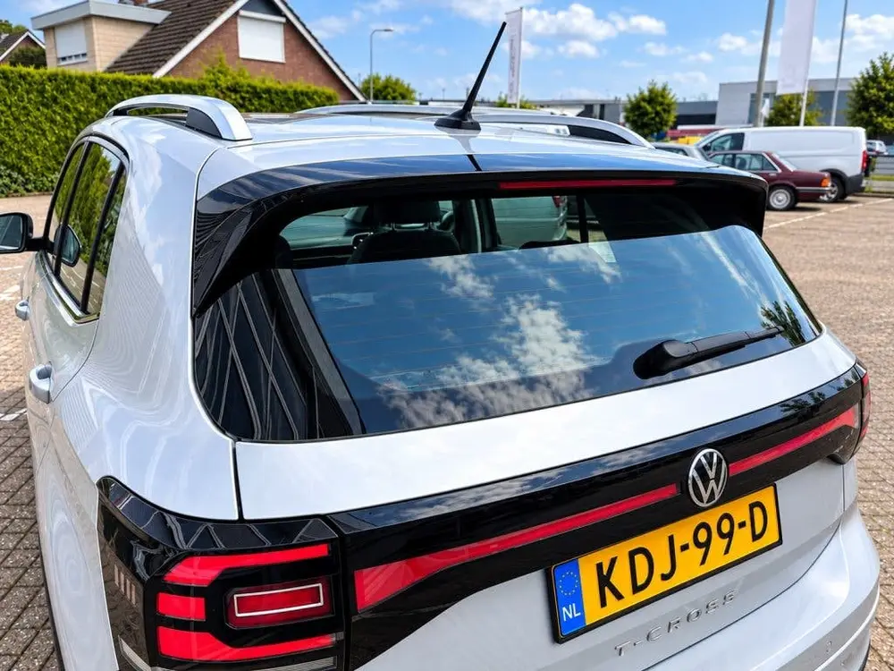 Volkswagen T-Cross 1.0 TSI 110pk 7-DSG R-Line (bj 2023) uit 2023, foto 7