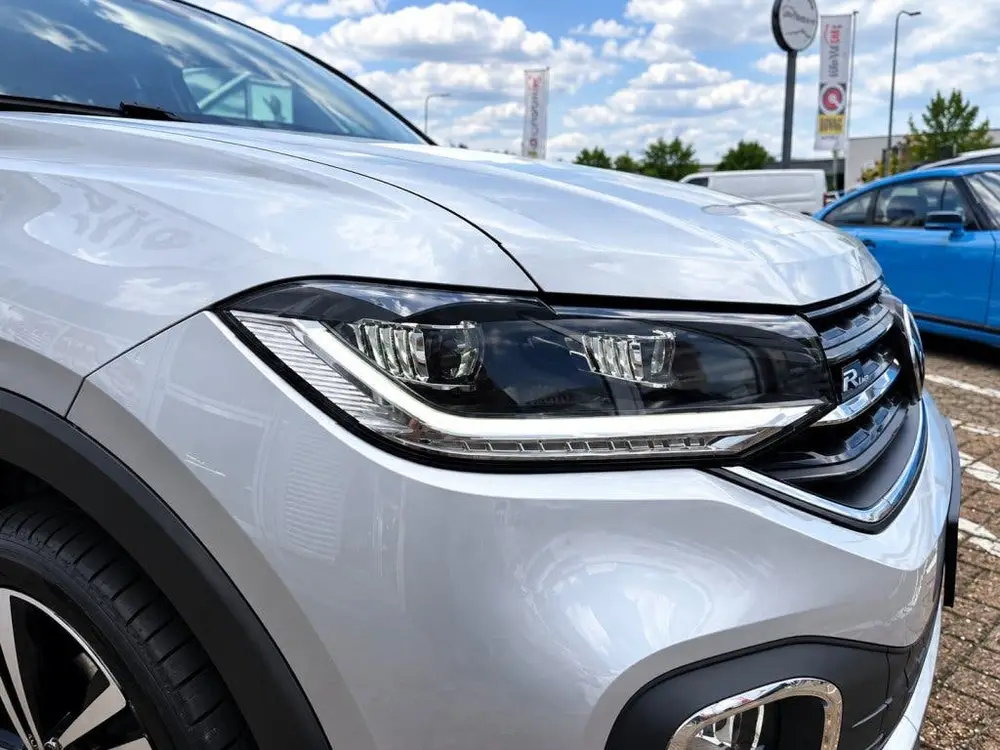 Volkswagen T-Cross 1.0 TSI 110pk 7-DSG R-Line (bj 2023) uit 2023, foto 9
