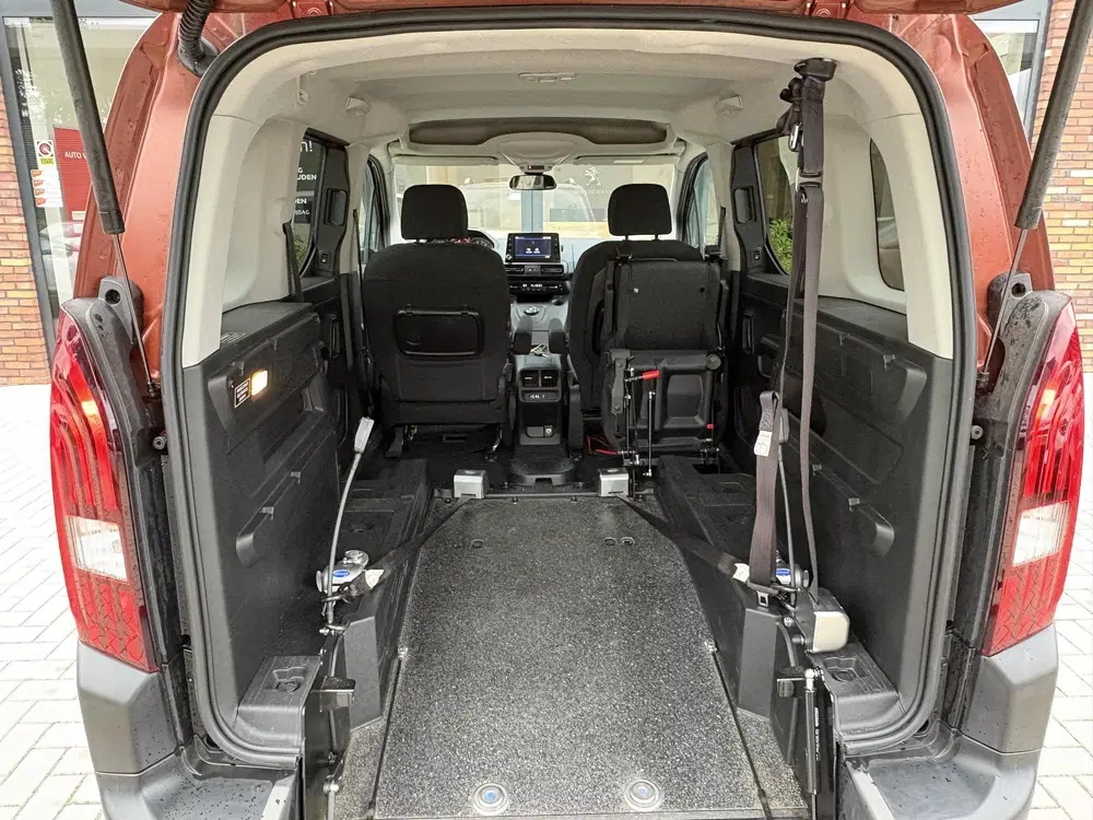 Peugeot Rifter 1.2 Puretech Allure L1 Rolstoelauto Automa uit 2021, foto 10